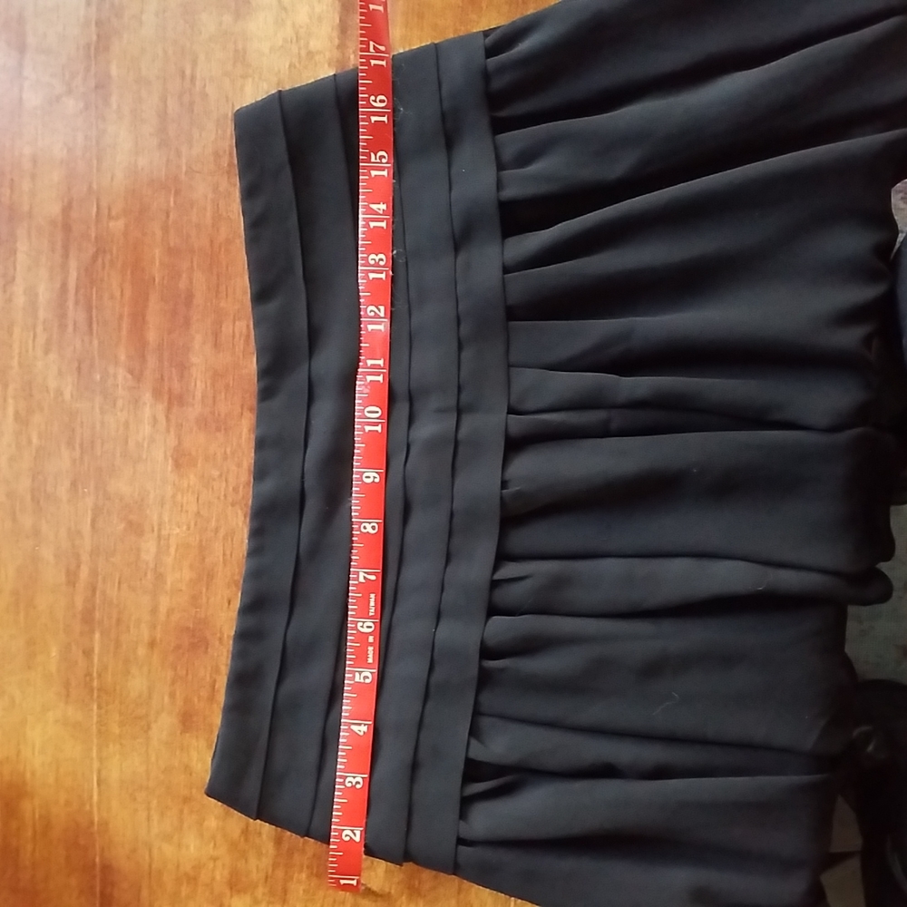 EXPRESS Design Studio Mini SKIRT Size 00 Black full Flounce lined Skirt - Picture 9 of 9